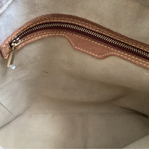 Louis Vuitton Monogram Looping GM Shoulder Bag - Picture 9 of 13